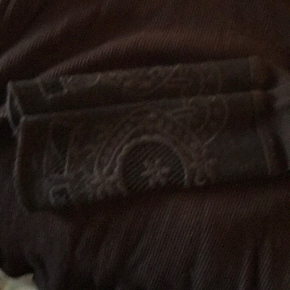 Lace sleeved Henley top - Picture 2 of 2